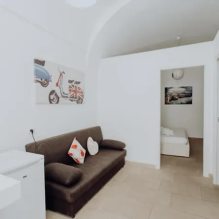 Polignamo - House Дом отдыха