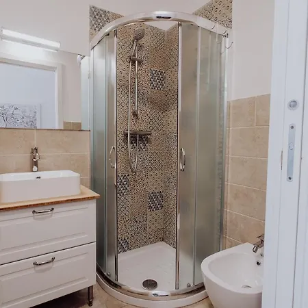 Hébergement de vacances Polignamo - House